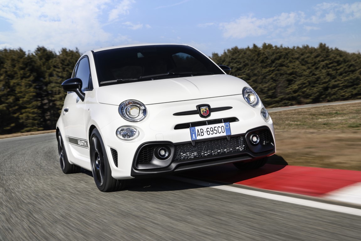 Abarth 695 Competizione (Automatic)